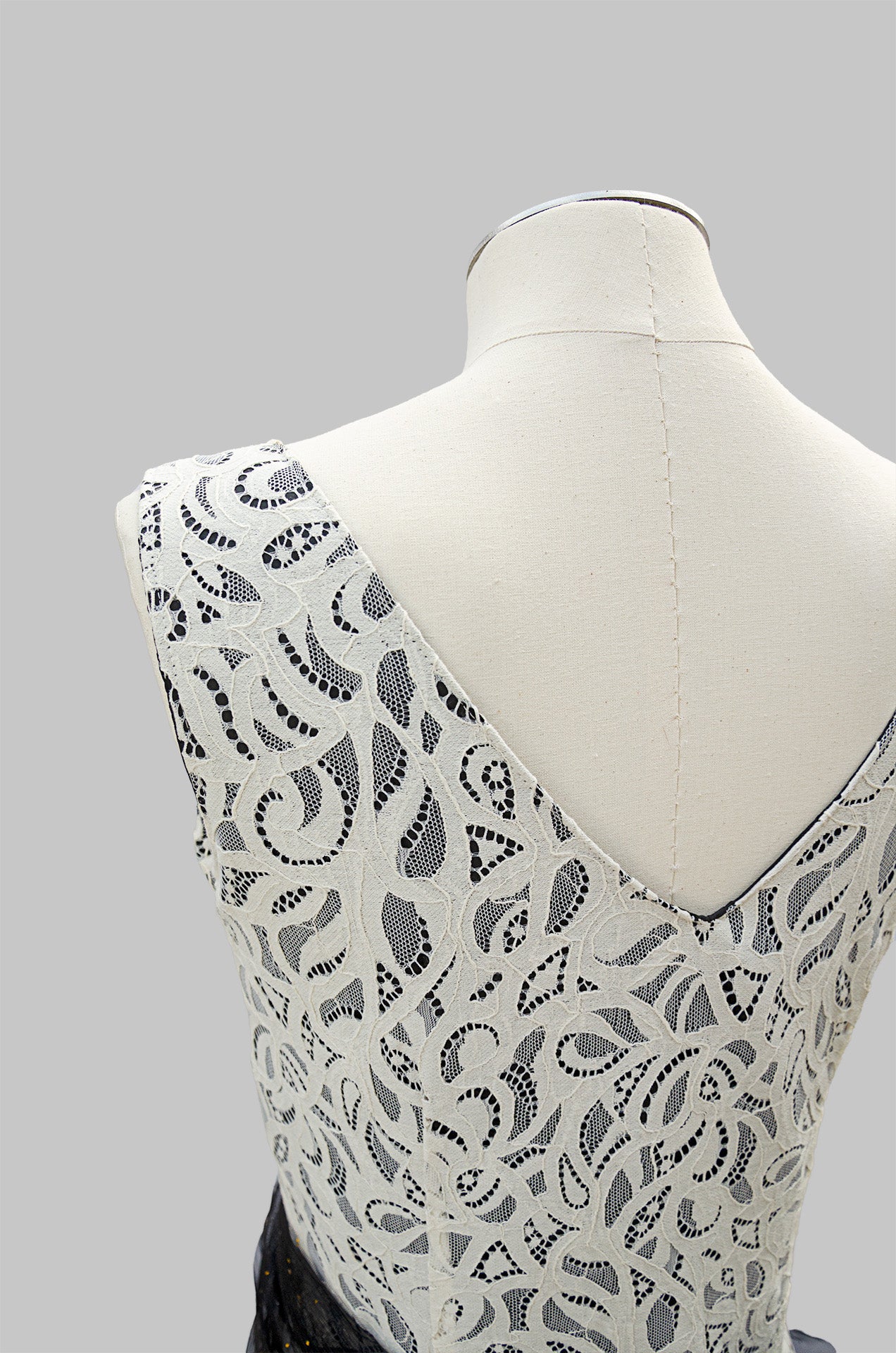Robe en dentelle : LAURENCIA