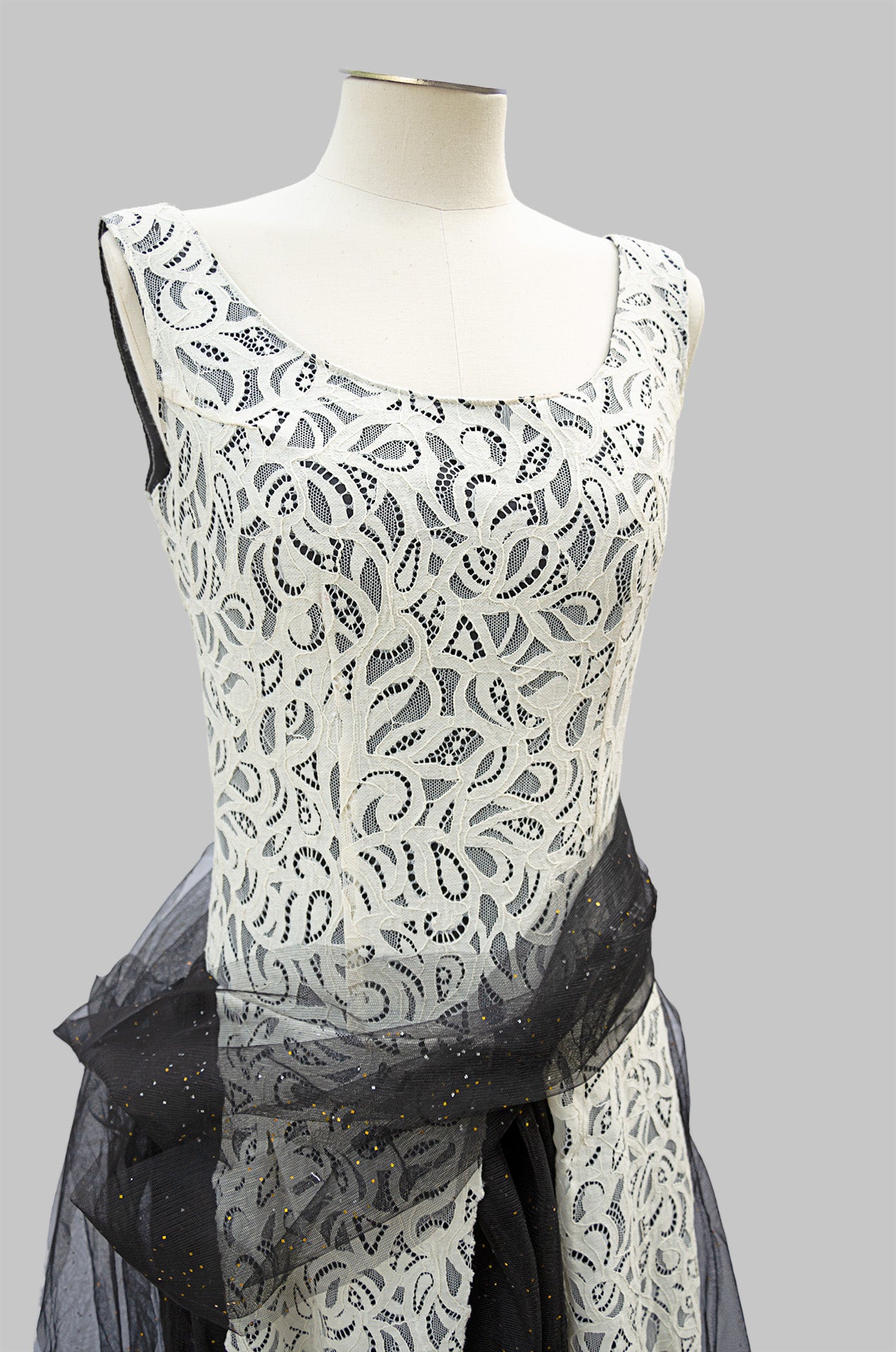 Robe en dentelle : LAURENCIA