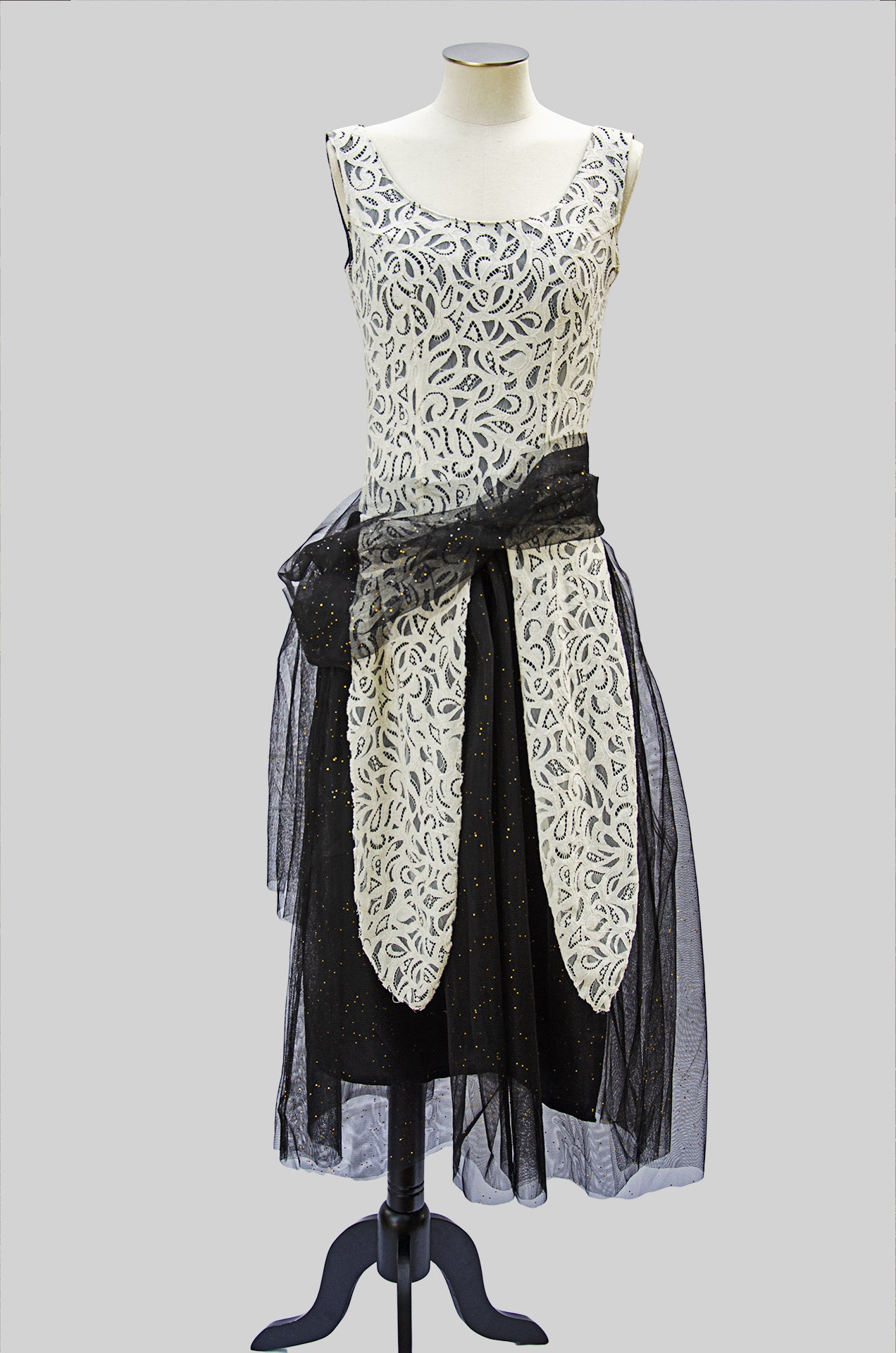 Robe en dentelle : LAURENCIA