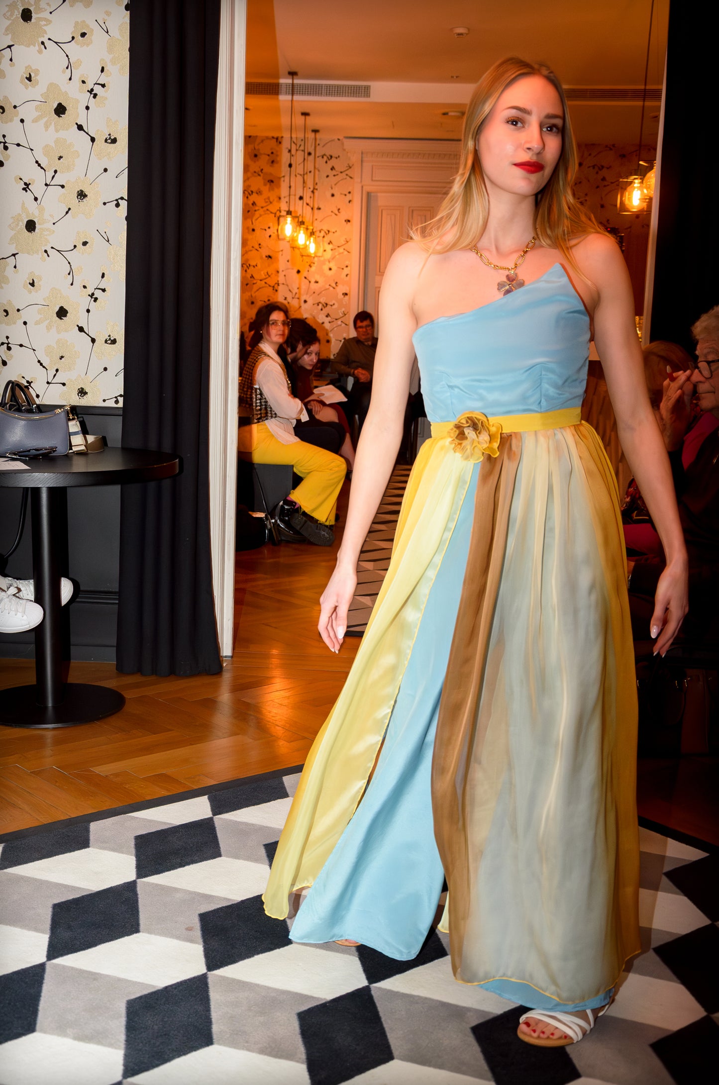Tenue de soirée longue en soie : Liane