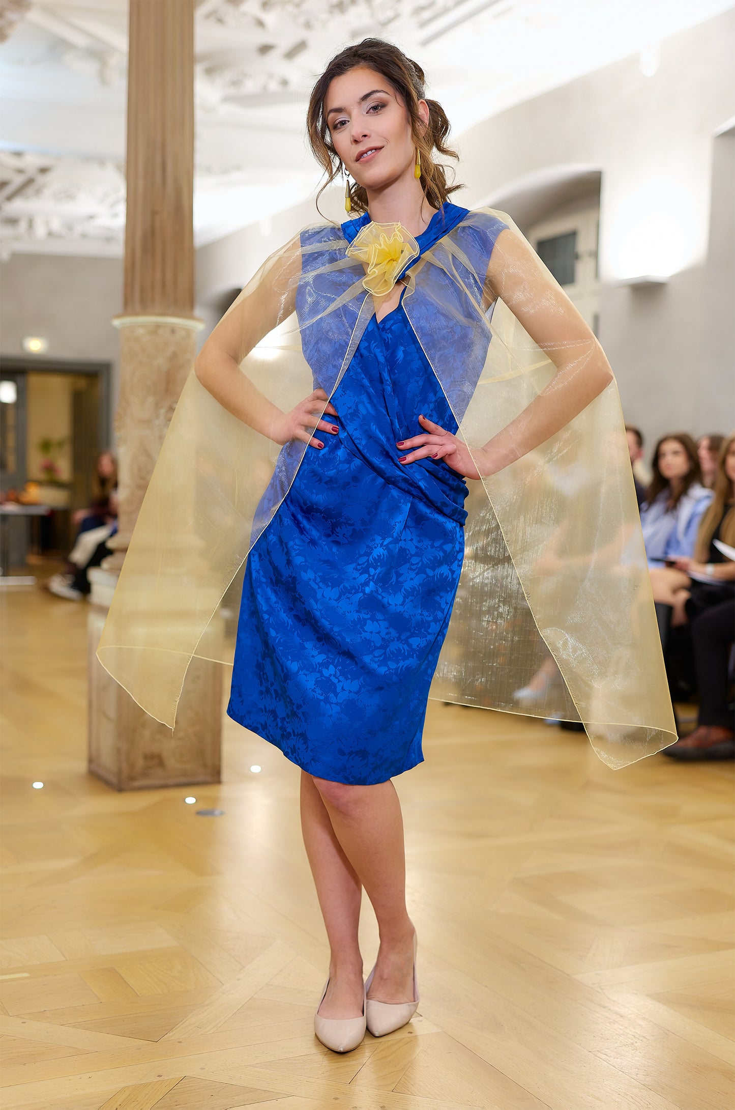 Robe drapée bleue en viscose : Calypso