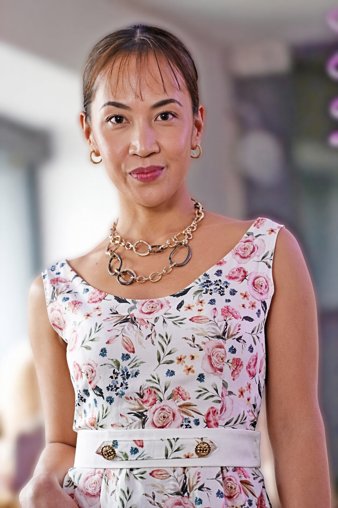 Robe évasée Audrey en coton imprimé de roses et de bleuets, vue de face